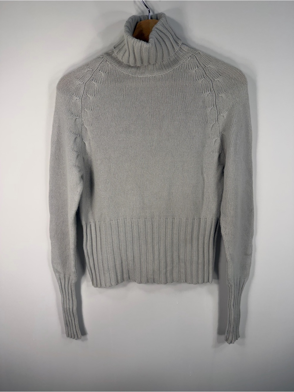 100% Cashmere Banana Republic Light Gray Blue Cable-Shoulder Turtleneck Sweater